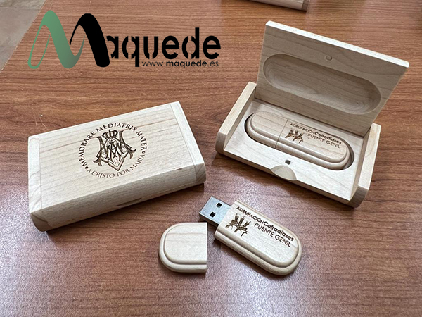 55 USB de madera grabados a láser con caja incluida