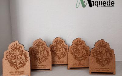 18 placas reconocimiento para el acto de la Cofradía de La Guía y La Esperanza de Puente Genil